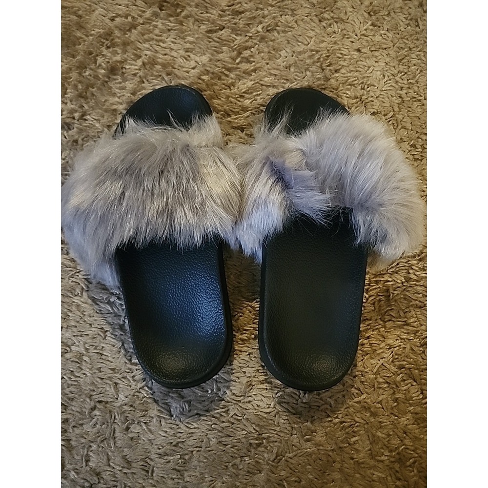 Women's Faux Fur Slides Fuzzy  Furry Open Toe Slipper Sandals Size Small (5-6)